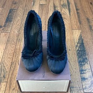 Louis Vuitton Black Pumps